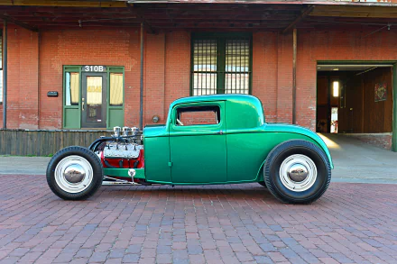  1932 Ford 5-Window Coupe