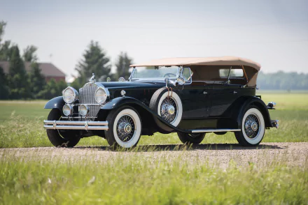  1930 Packard Deluxe Eight Sport Phaeton