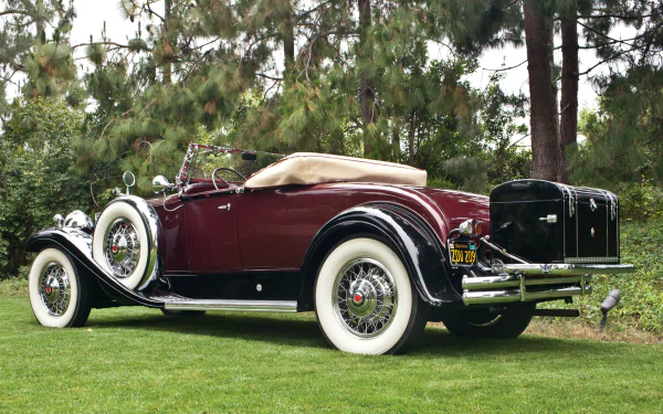  1931 Packard Deluxe Eight Roadster