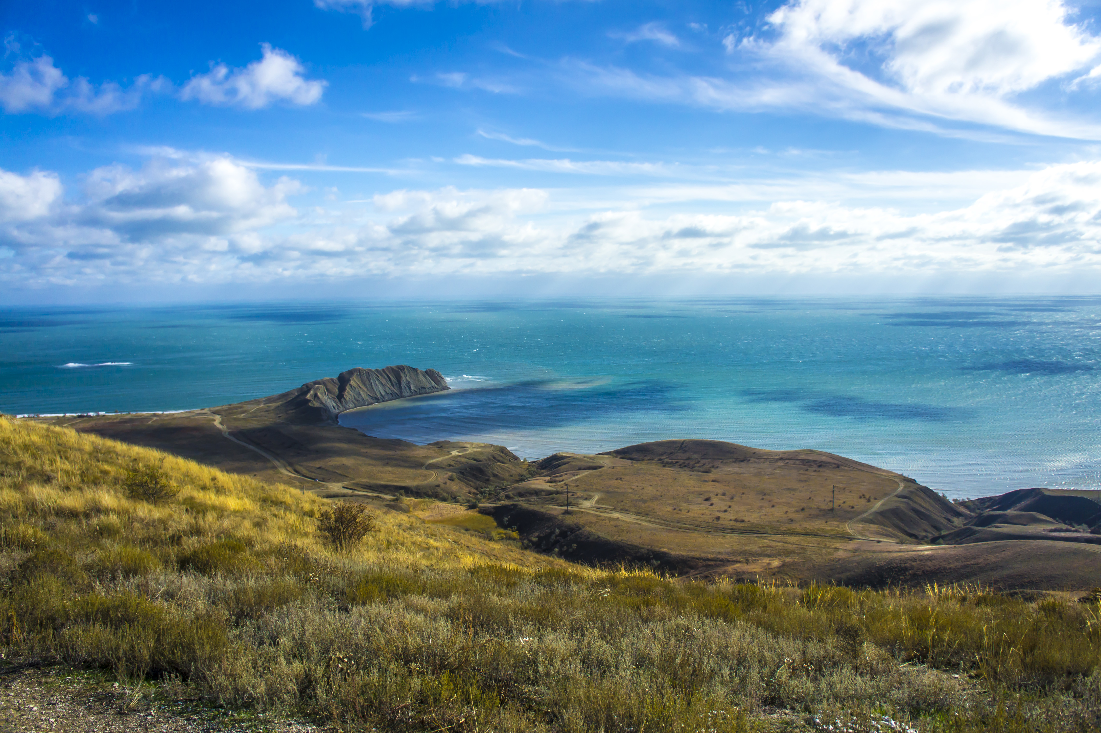 Download Grass Cloud Sky Coast Horizon Nature Ocean 4k Ultra HD Wallpaper