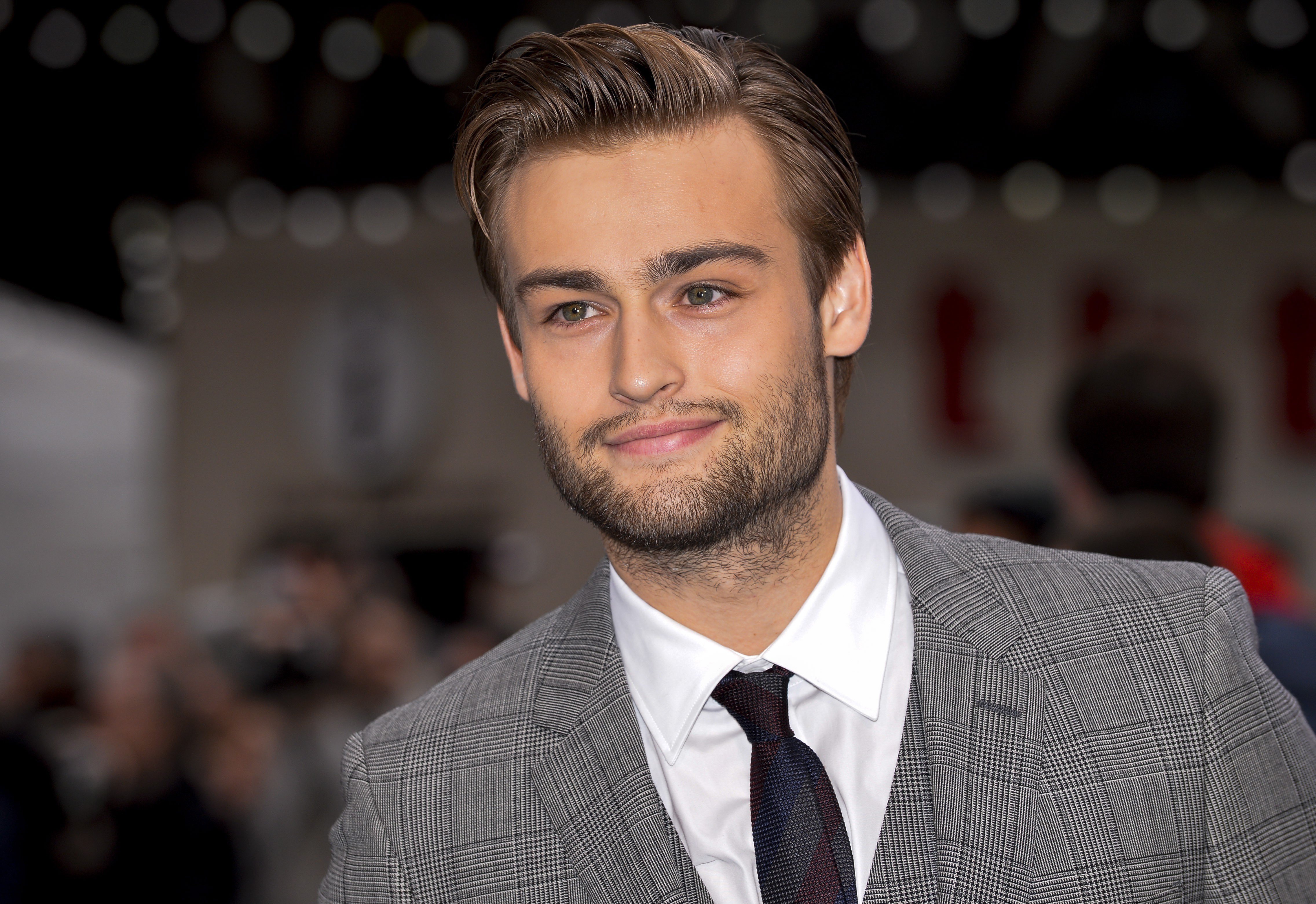 Celebrity Douglas Booth HD Wallpaper | Background Image