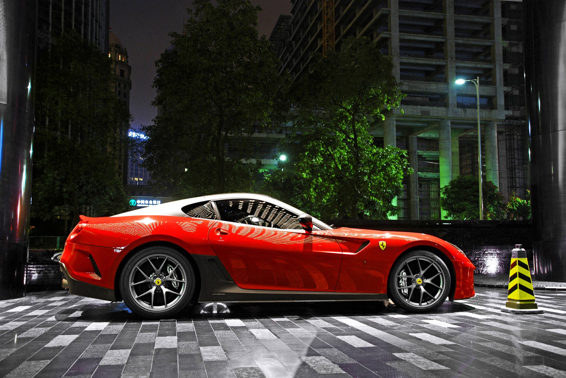 Download Ferrari 599 GTO Night Supercar Ferrari Vehicle Ferrari 599 HD Wallpaper