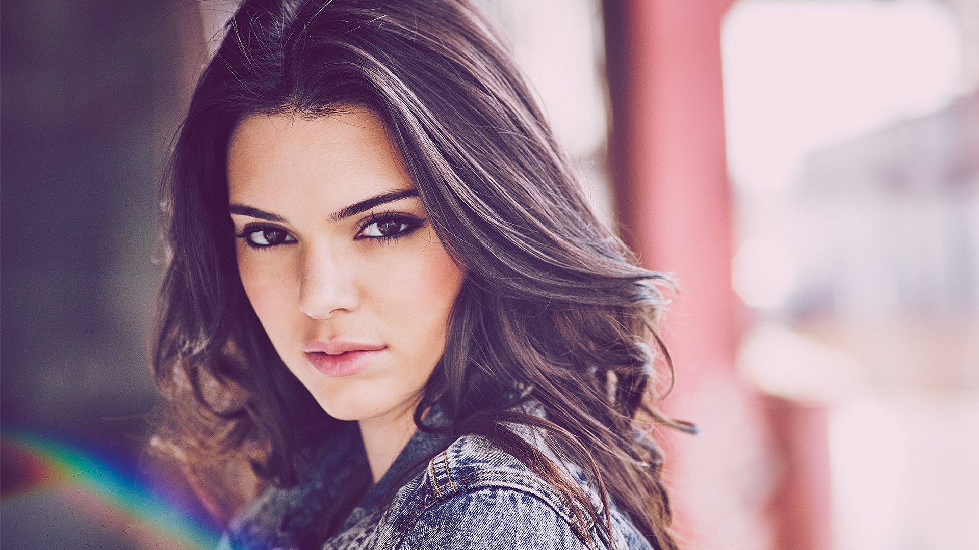  Elegant Celebrity Portrait HD Wallpaper