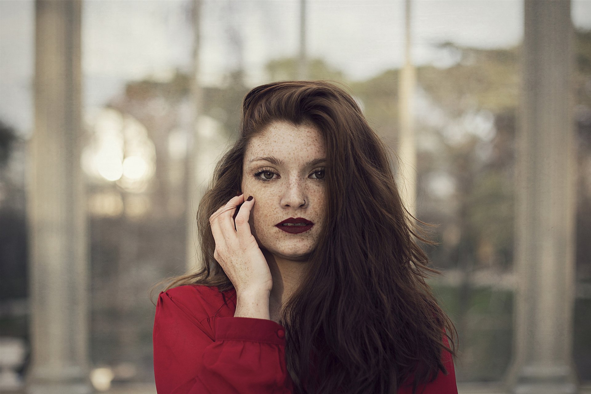 Download Redhead Freckles Hazel Eyes Lipstick Blur Woman Model HD Wallpaper by Tania Cervián