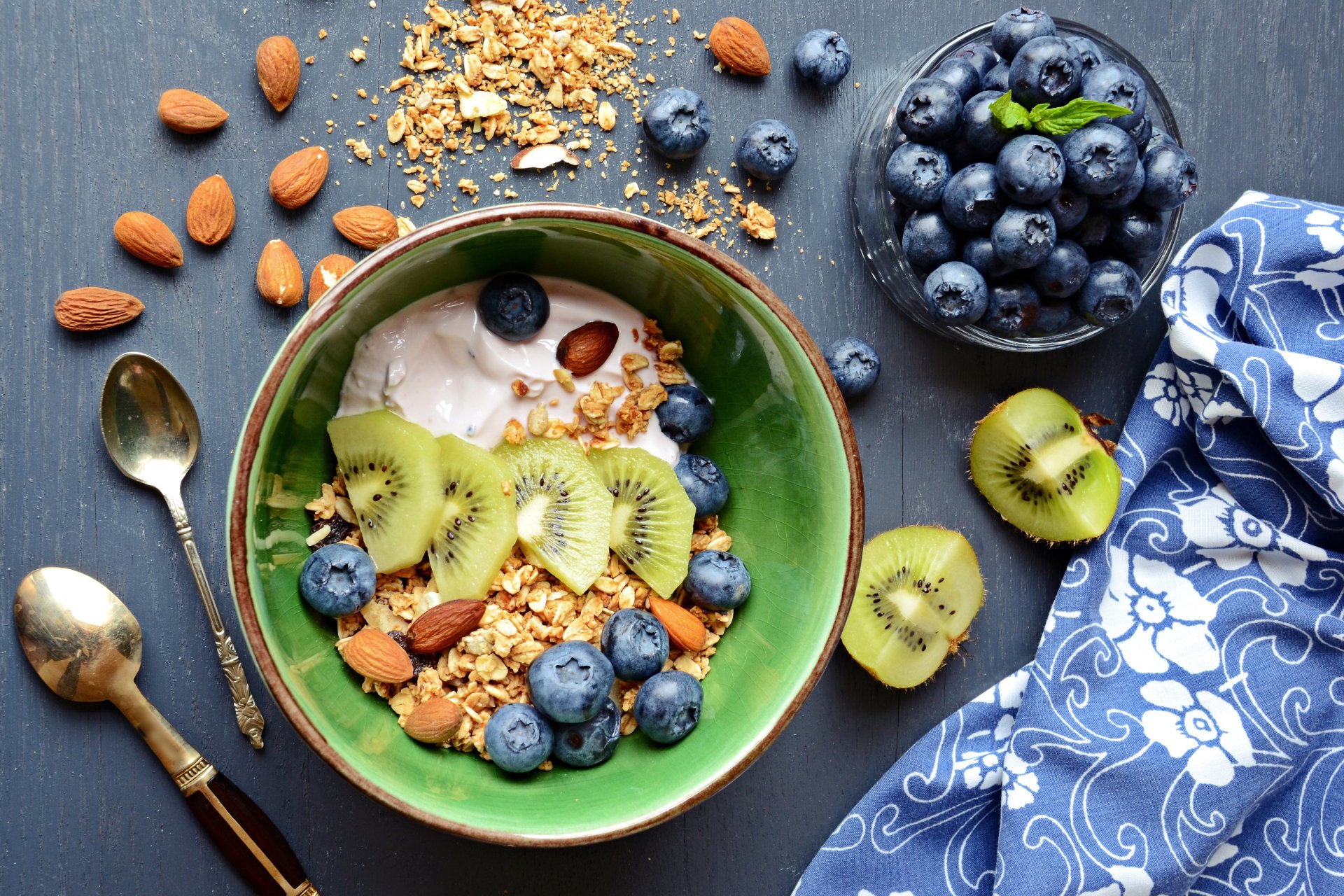 Download Muesli Blueberry Fruit Kiwi Still Life Food Breakfast 4k Ultra HD Wallpaper