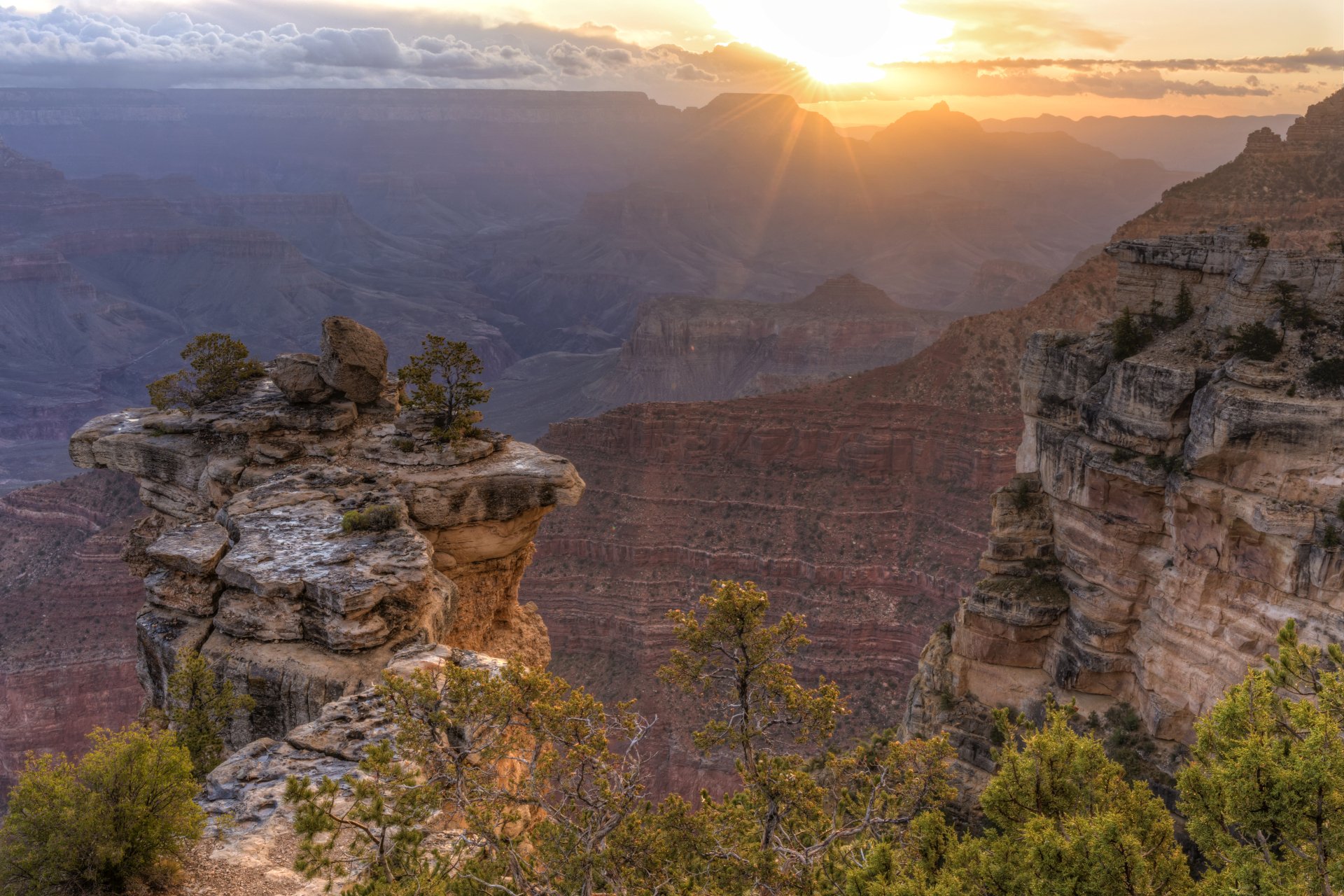 Download Sunbeam Sun Sunrise Nature Canyon 4k Ultra HD Wallpaper ...