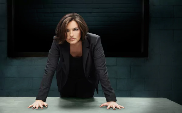 HD PC desktop wallpaper featuring a character from the TV show Law & Order: Special Victims Unit in a focused, intense pose.