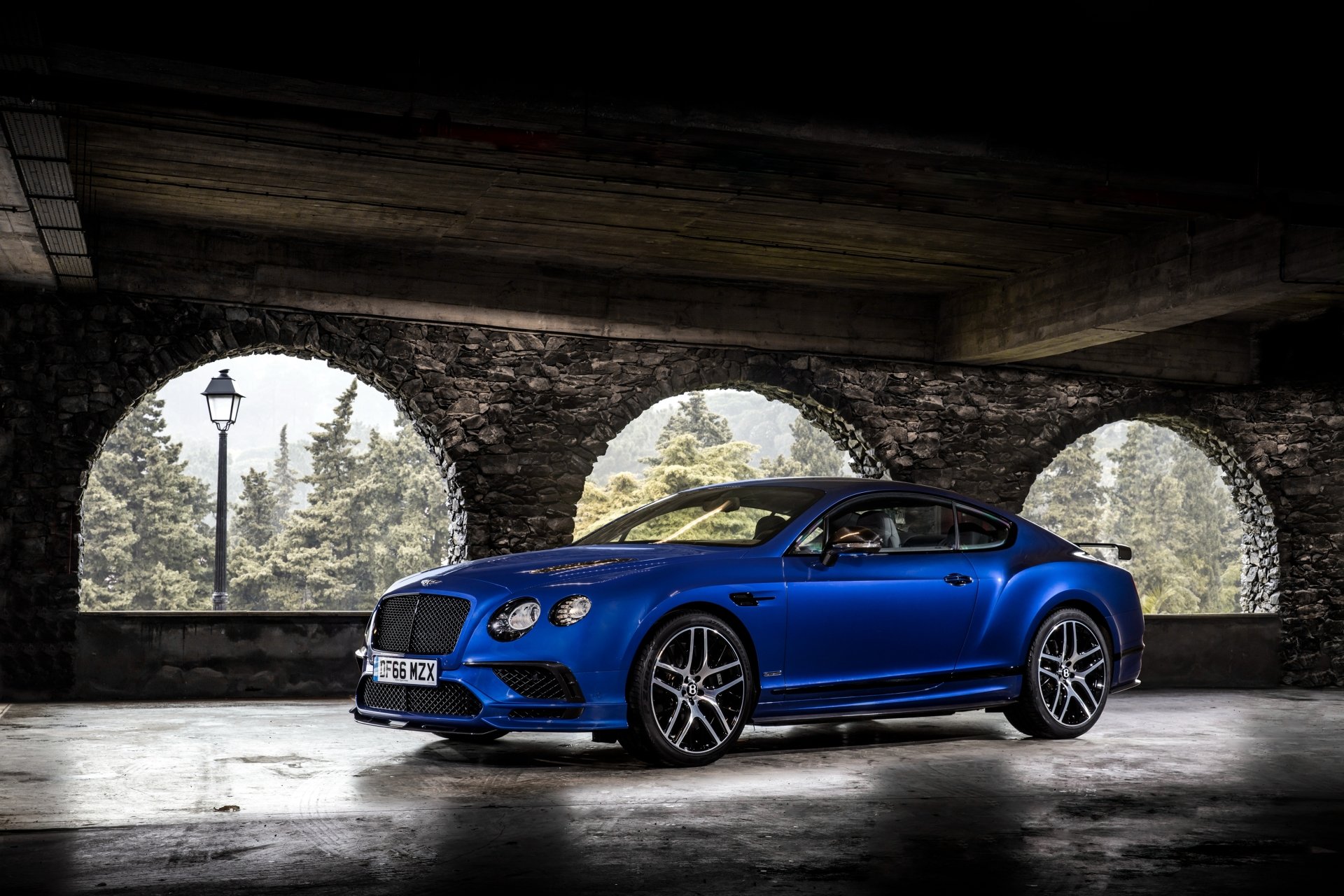 Download Car Bentley Bentley Continental Vehicle Bentley Continental GT 4k Ultra HD Wallpaper