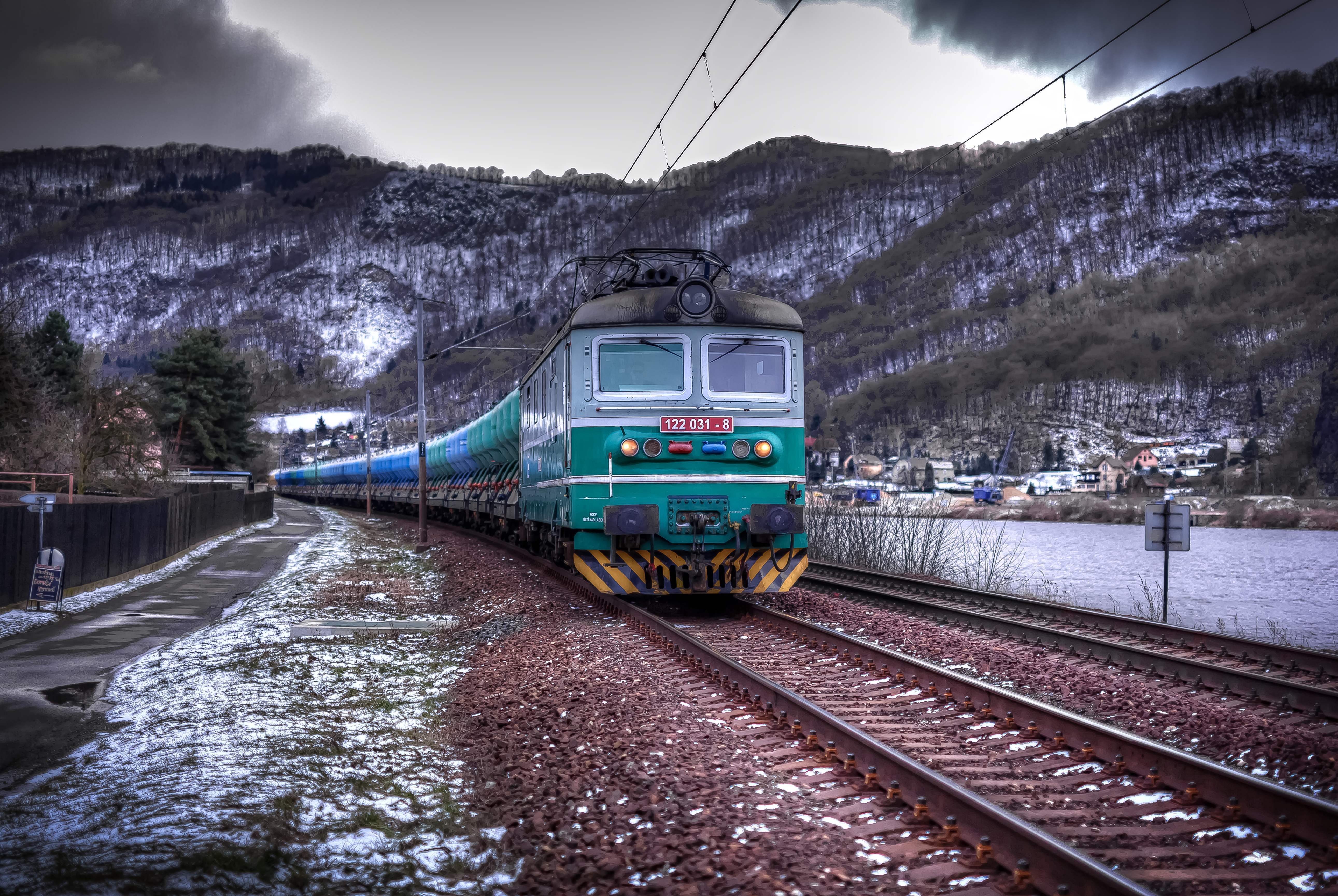 Download Vehicle Train 4k Ultra HD Wallpaper