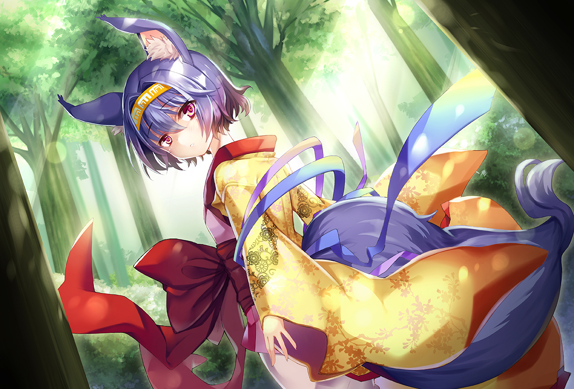 An HD desktop wallpaper featuring Izuna Hatsuse from the anime No Game No Life. She stands in a lush forest, with sunlight filtering through the trees, showcasing her vibrant and dynamic appearance.