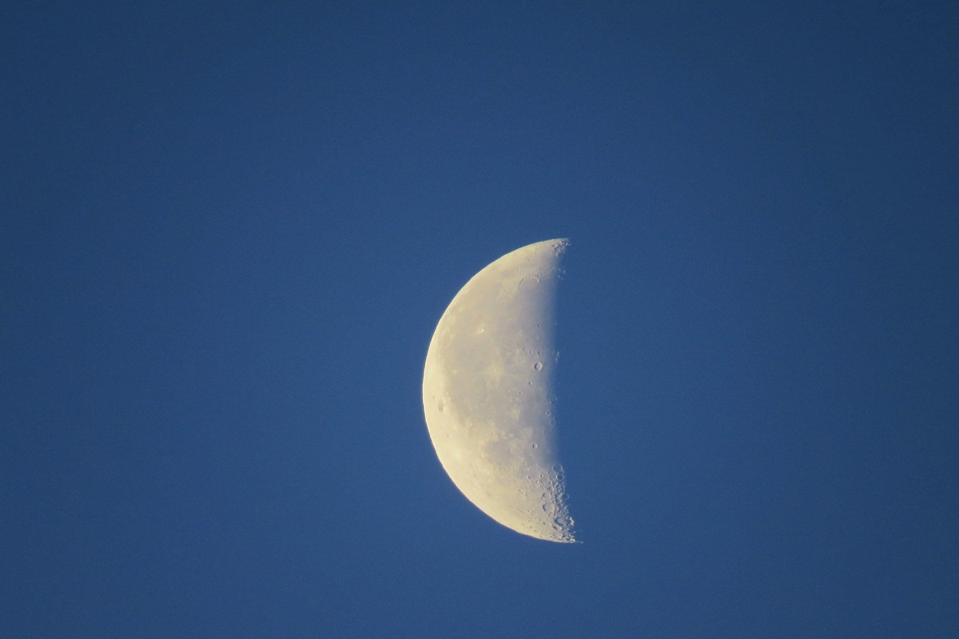 Обои Moon 384401. Moon 1/4. Lower Moon 4.