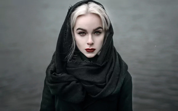 lipstick blonde woman model HD Desktop Wallpaper | Background Image