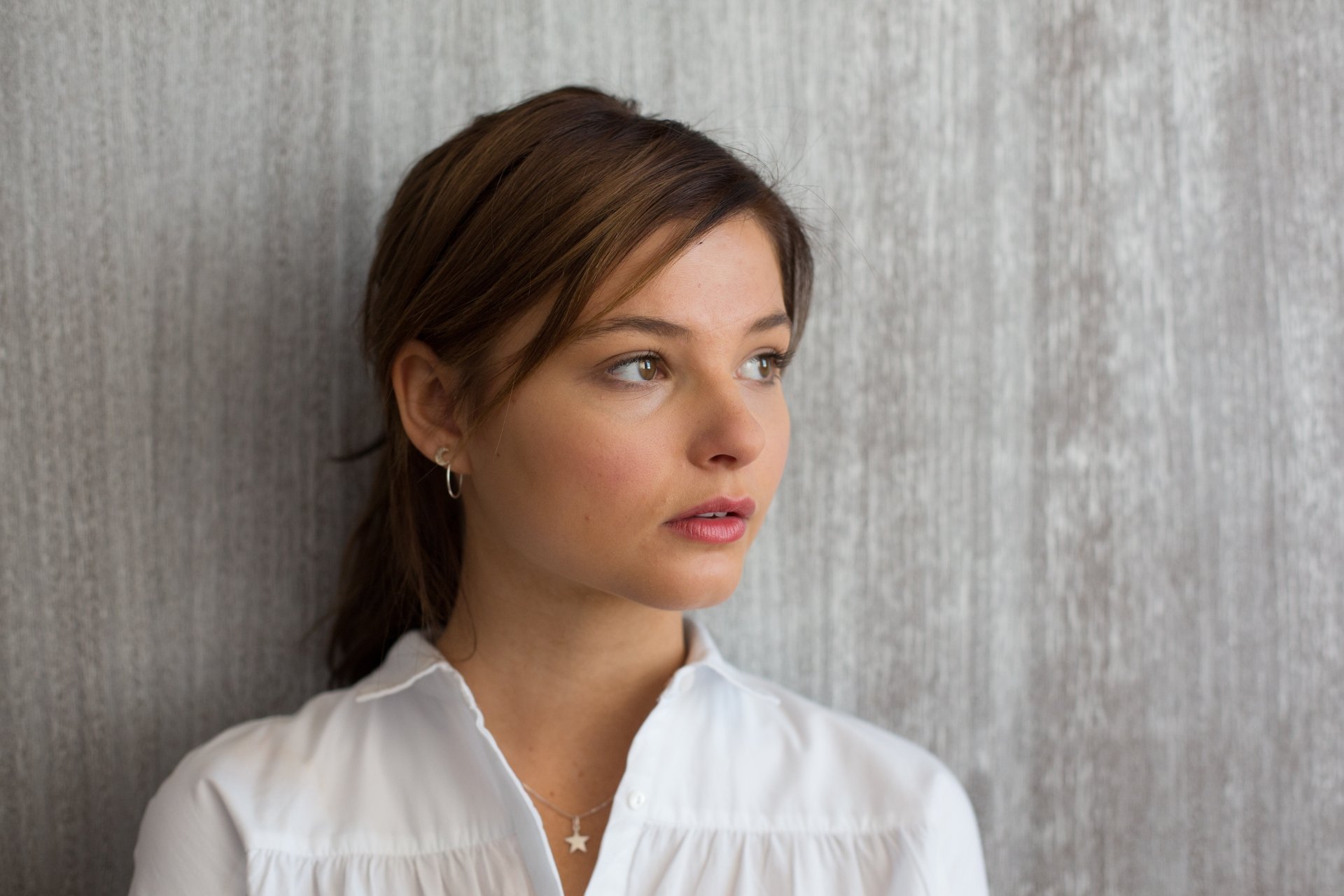 Download Stefanie Scott It (Movie) Movie I.T. 4k Ultra HD Wallpaper