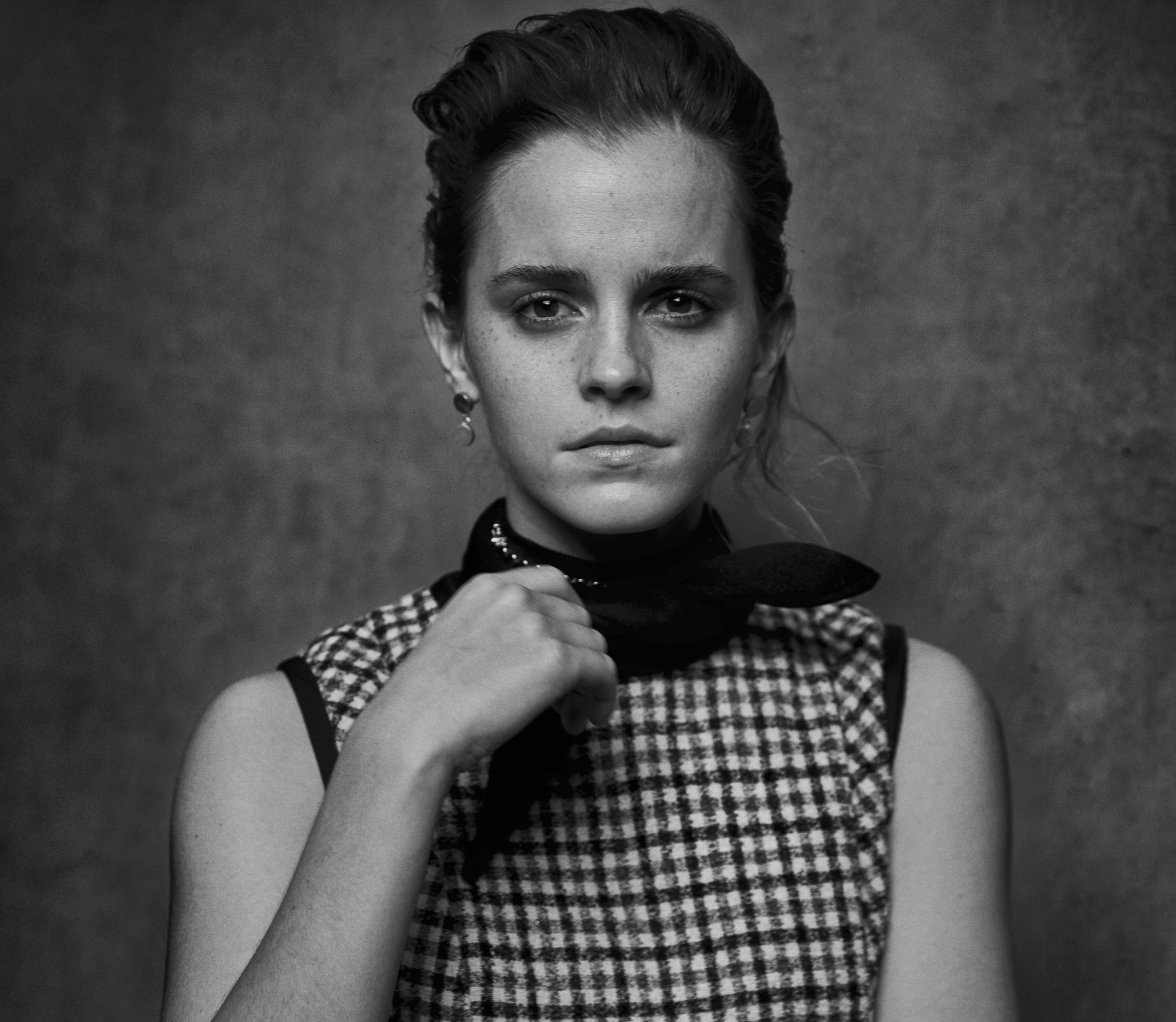 Download English Black White Actress Celebrity Emma Watson K Ultra HD Wallpaper