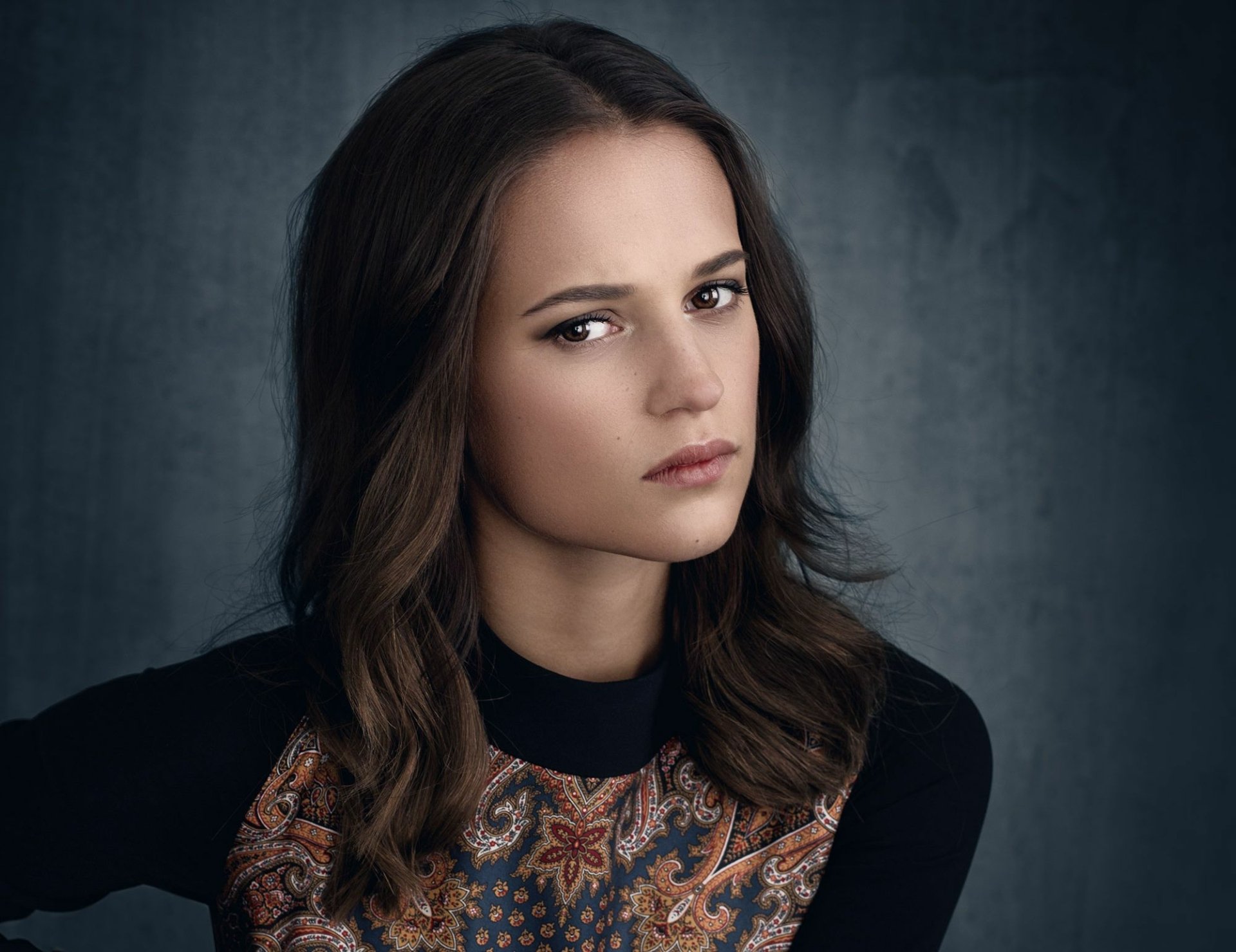 Alicia Vikander Wallpaper | 2000x1542