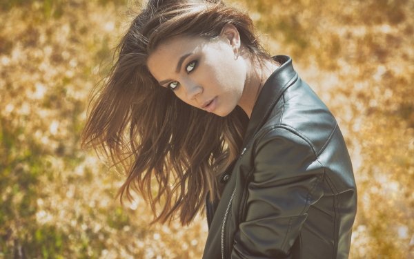 Women Model Brunette Green Eyes Depth Of Field Leather Jacket HD Wallpaper | Background Image