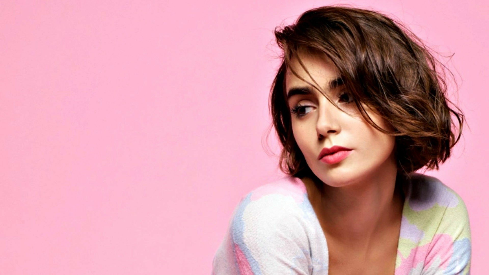 Download Celebrity Lily Collins HD Wallpaper