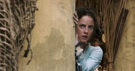 Carina Smyth Kaya Scodelario movie Pirates Of The Caribbean: Dead Men Tell No Tales HD Desktop Wallpaper | Background Image