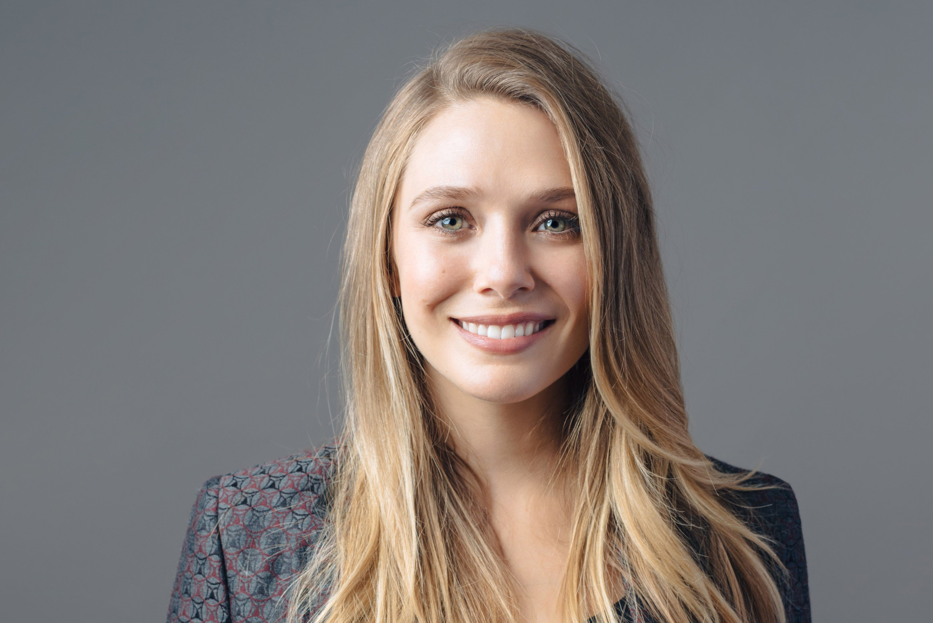 Download Smile American Actress Green Eyes Blonde Celebrity Elizabeth Olsen Hd Wallpaper 