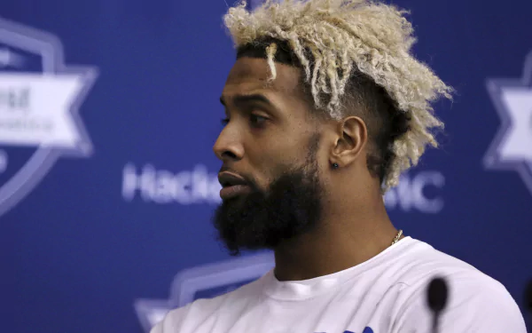 Odell Beckham Jr. in New York Giants attire, HD wallpaper and background.