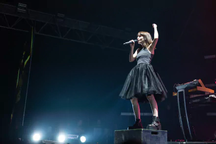 music CHVRCHES HD Desktop Wallpaper | Background Image