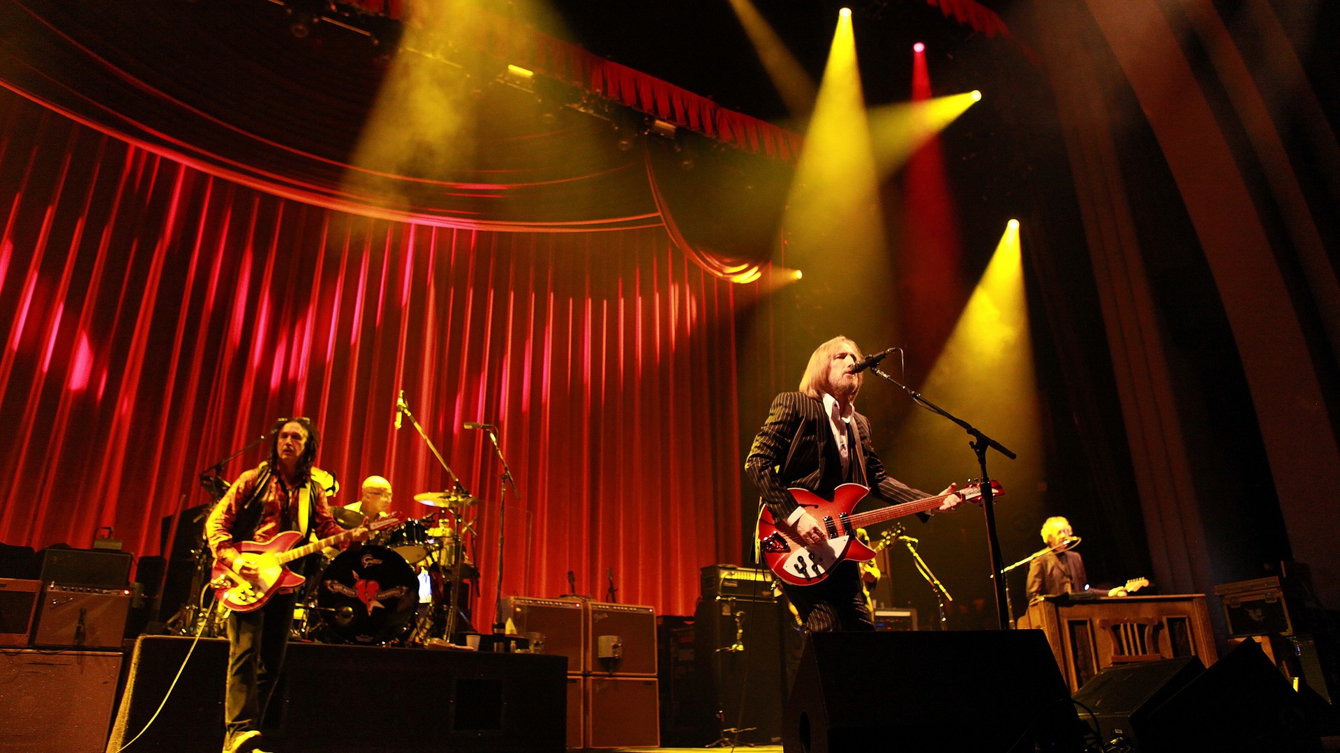 Music Tom Petty and The Heartbreakers HD Wallpaper | Background Image