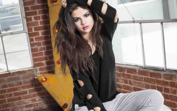Music Selena Gomez Actress Singer Brown Eyes Brunette Sweater HD Wallpaper | Background Image