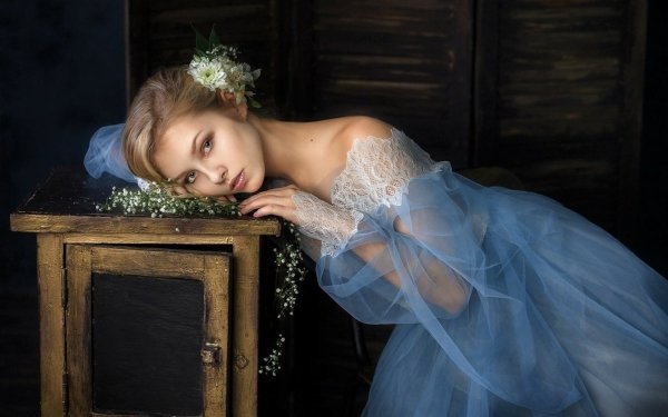Women Alice Tarasenko Models Desk Flower Dress HD Wallpaper | Background Image