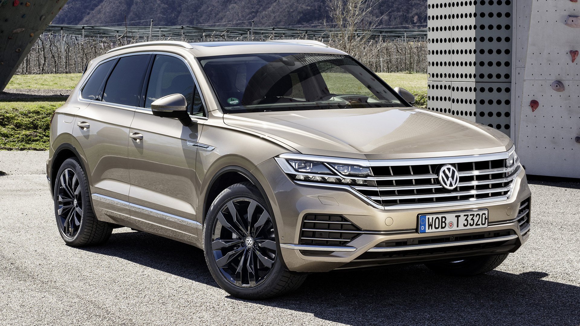 Download Car Beige Car SUV Crossover Car Vehicle Volkswagen Touareg HD ...