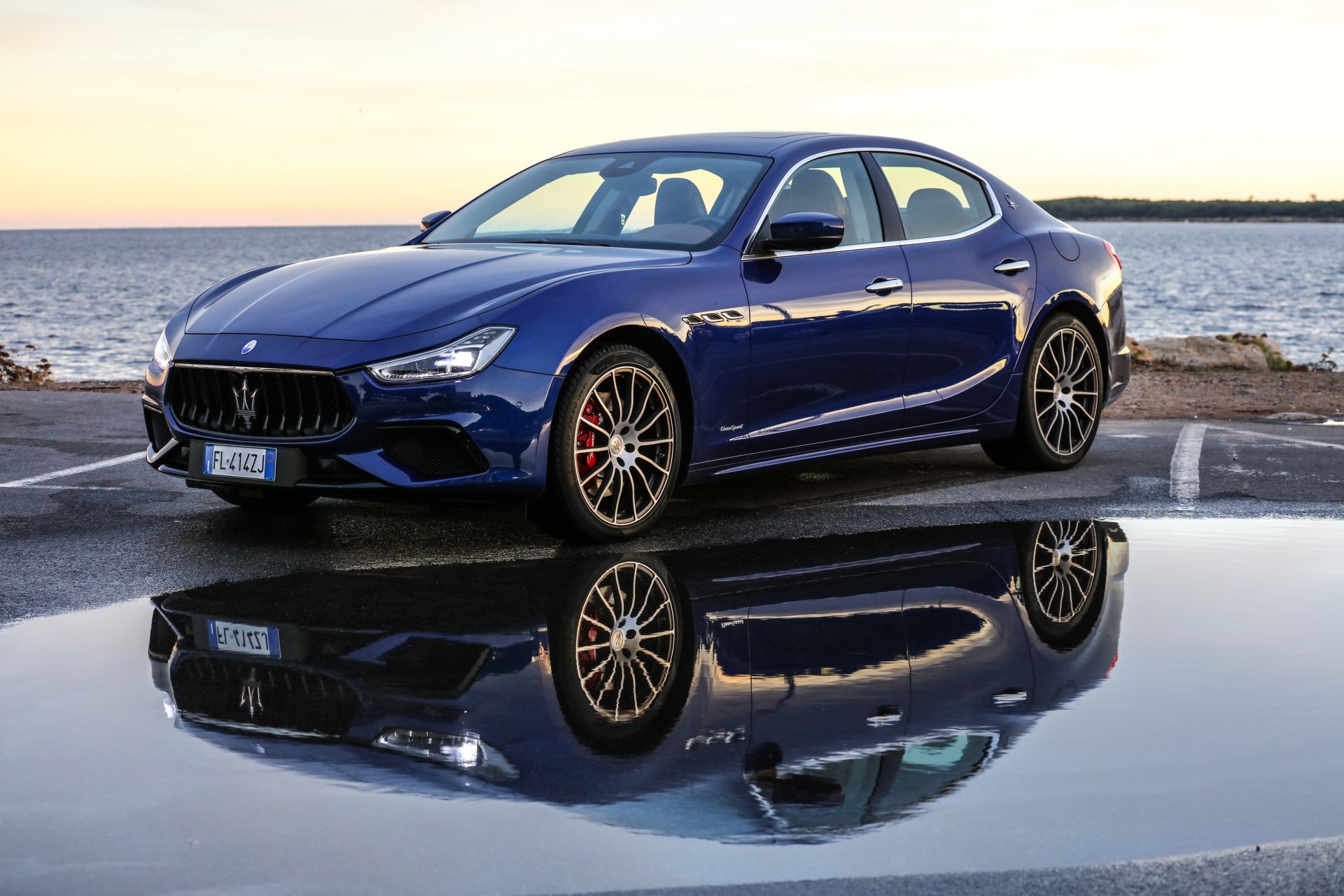 Download Reflection Car Maserati Vehicle Maserati Ghibli 4k Ultra HD