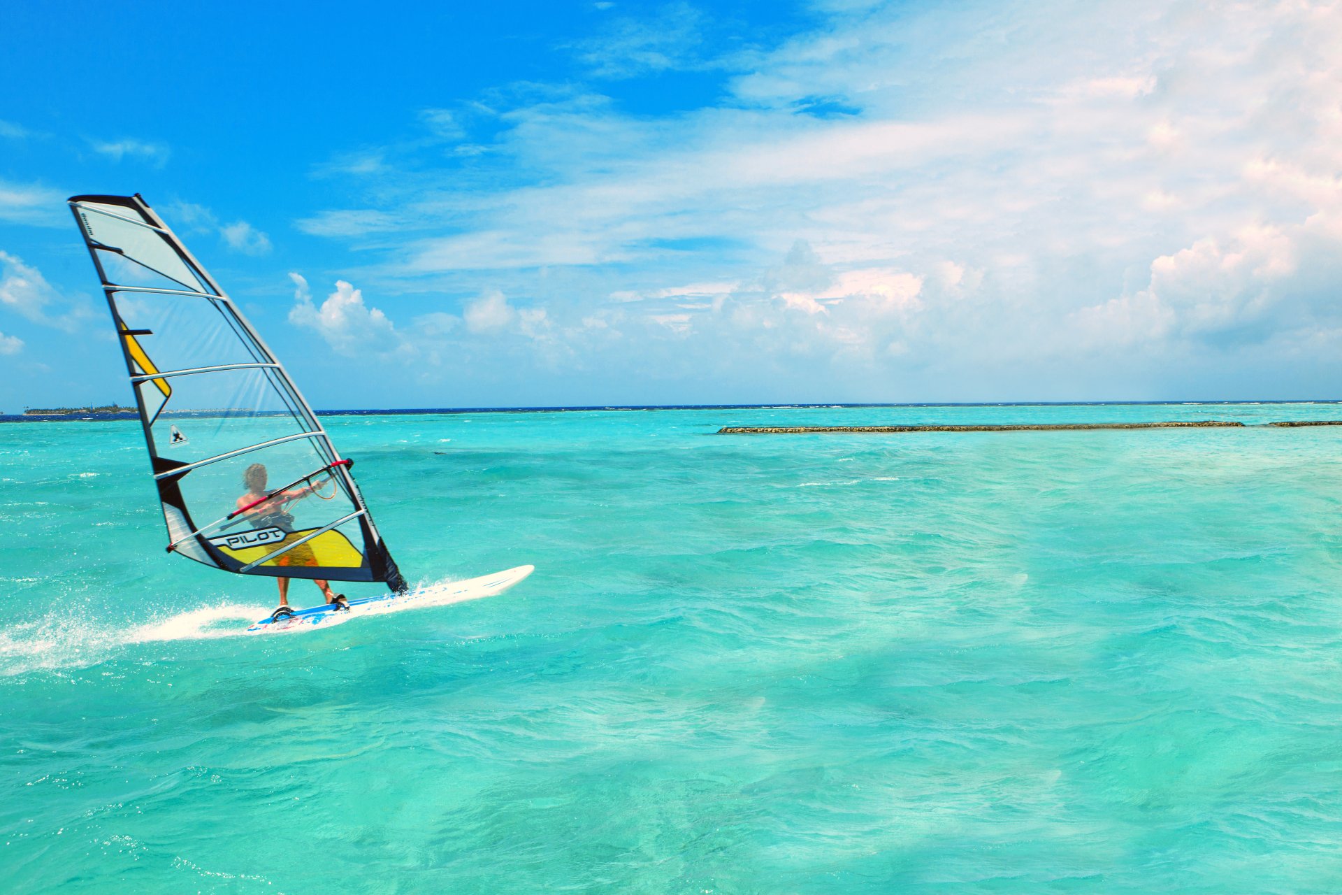 Download Horizon Tropical Ocean Windsurfing Sports 4k Ultra HD Wallpaper