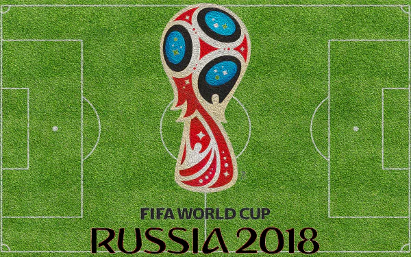 4K Ultra HD desktop wallpaper featuring the FIFA World Cup Russia 2018 trophy on a detailed soccer field background.