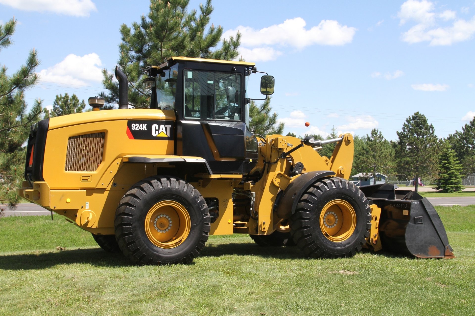 Download Caterpillar 924k Vehicle Wheel Loader Hd Wallpaper