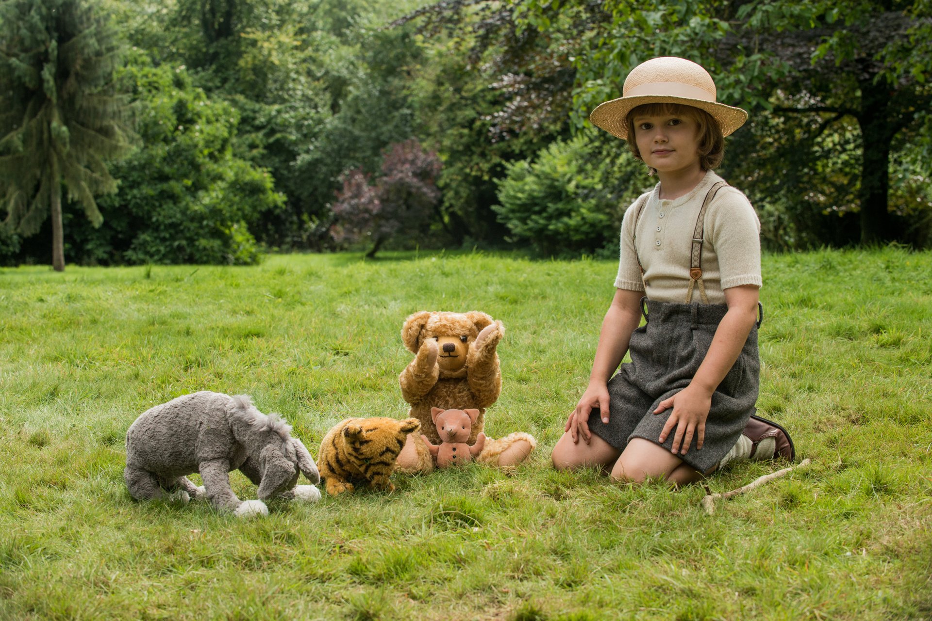 Christopher Robin and Friends HD Wallpaper