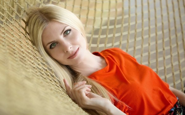 Women Model Smile Blonde Long Hair Green Eyes HD Wallpaper | Background Image