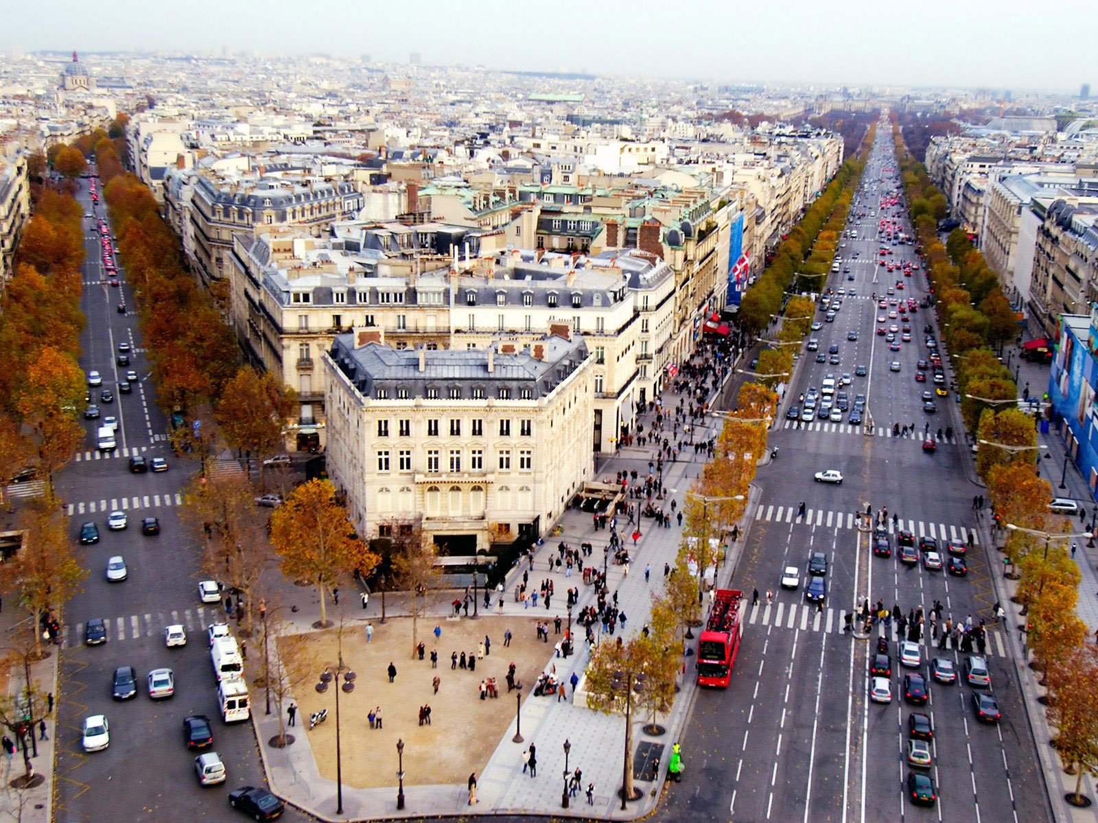 Champs Elysees Paris France Wallpaper And Background Image 1600x1200