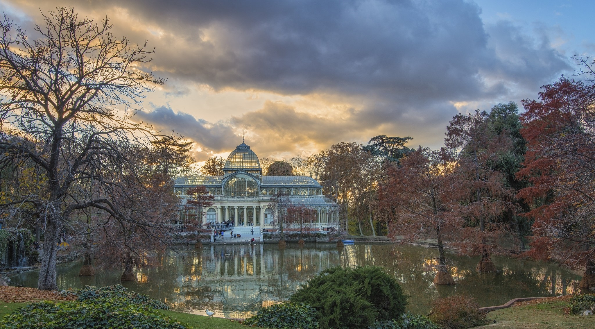 Download Man Made Palacio De Cristal HD Wallpaper