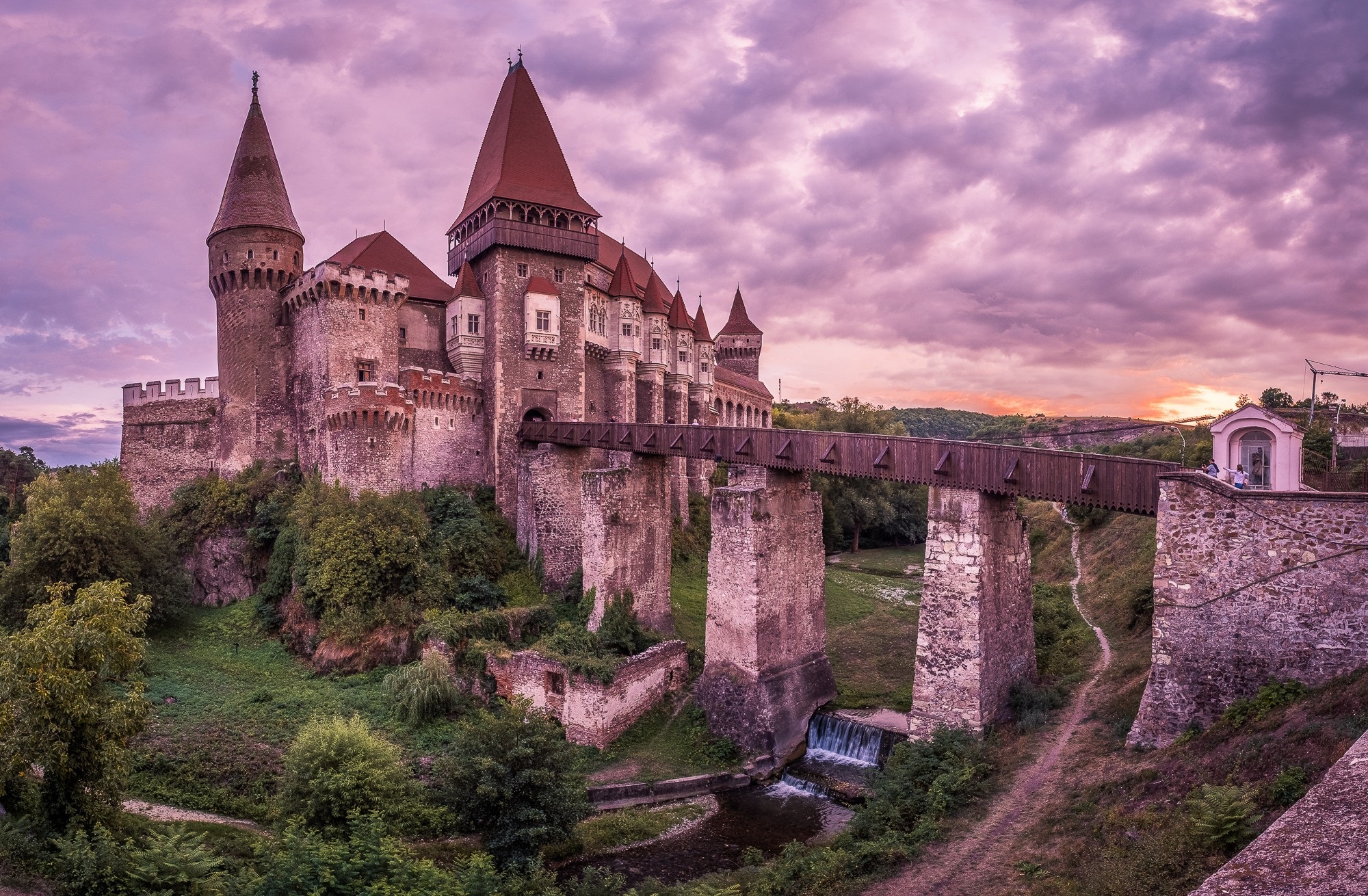 Corvin Castle Wallpaper