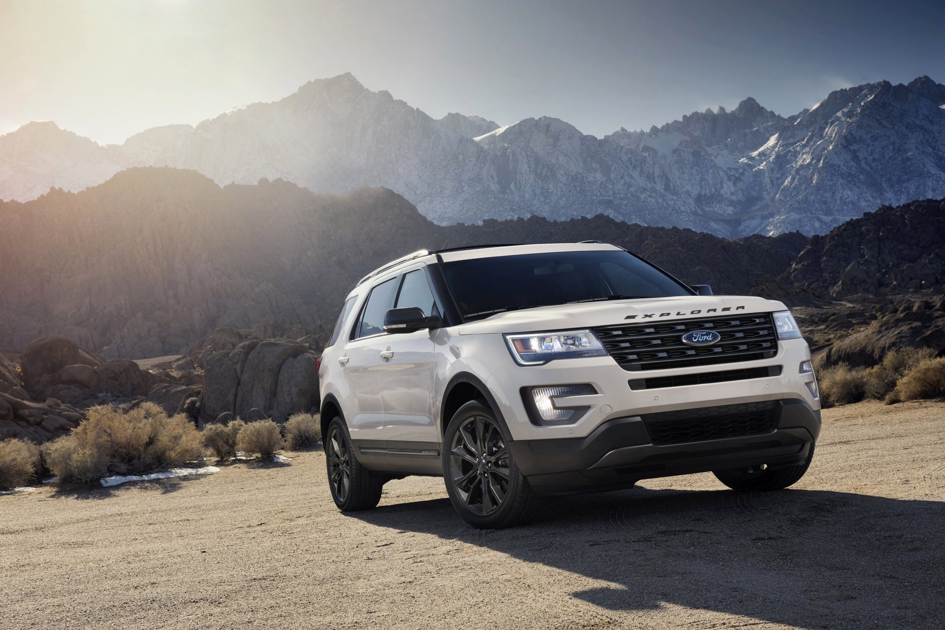 Ford Explorer Xlt - Desktop Wallpapers, Phone Wallpaper, Pfp, Gifs, And 