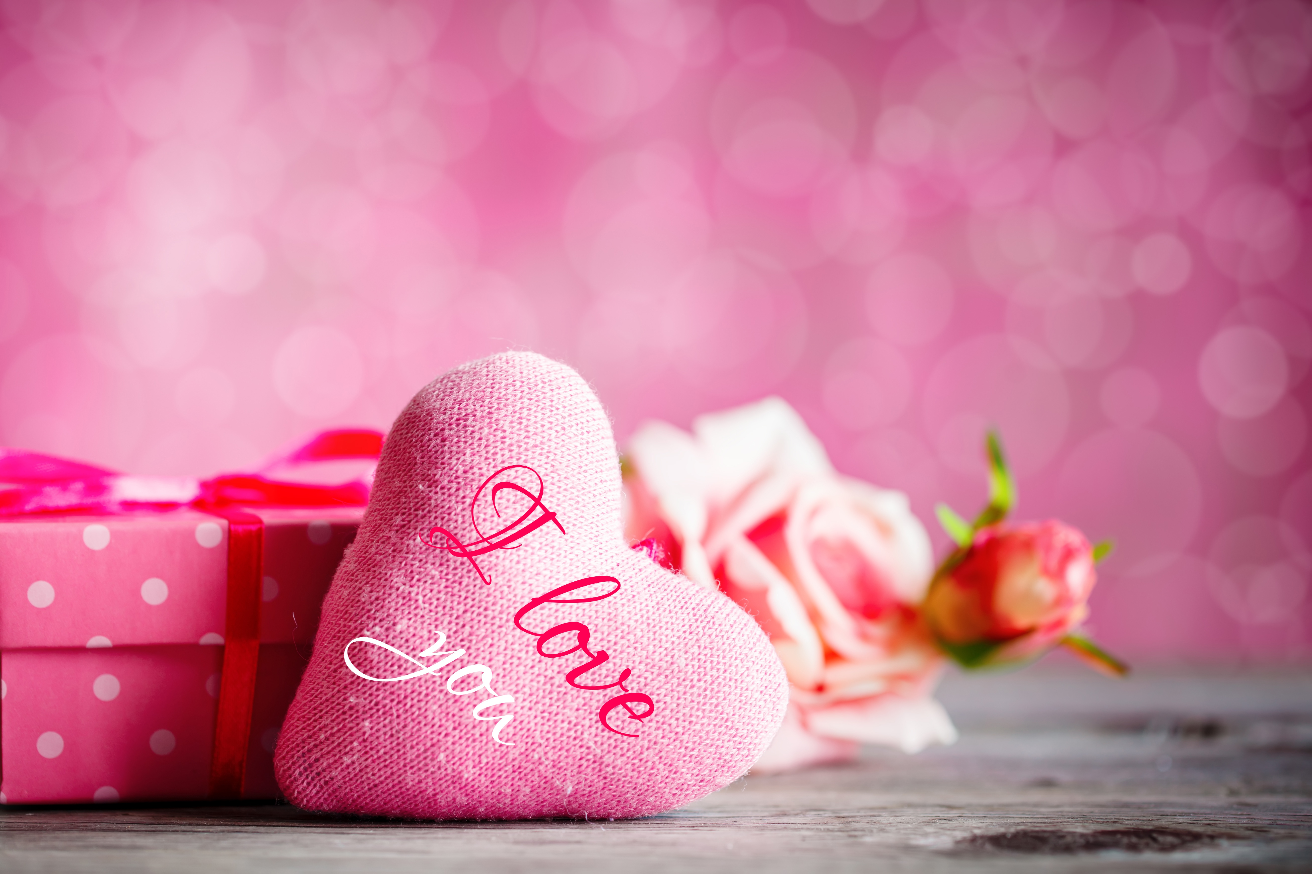 Download Bokeh Love Heart Holiday Valentines Day 4k Ultra Hd Wallpaper 7700