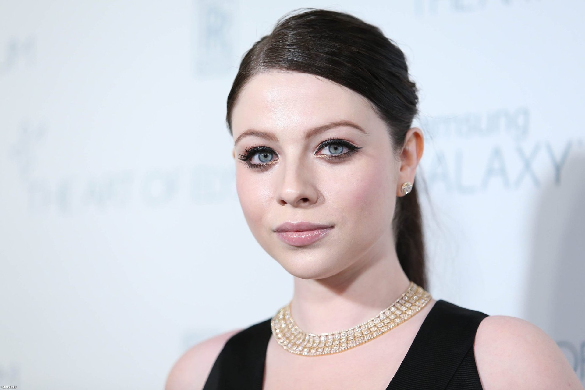 Michelle Trachtenberg HD Wallpaper | Hintergrund | 2048x1365 | ID