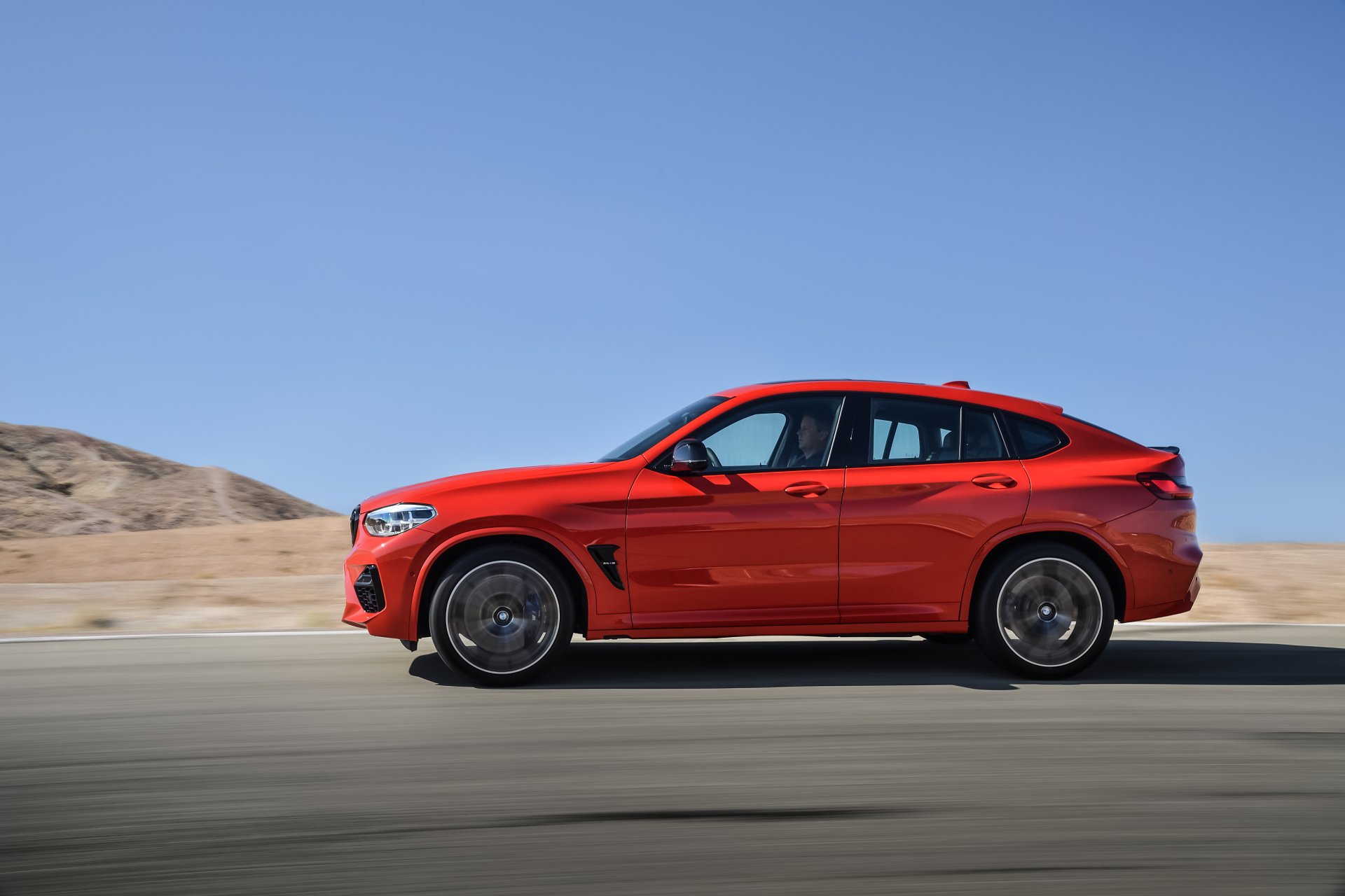 Download SUV Car BMW Vehicle BMW X4 4k Ultra HD Wallpaper