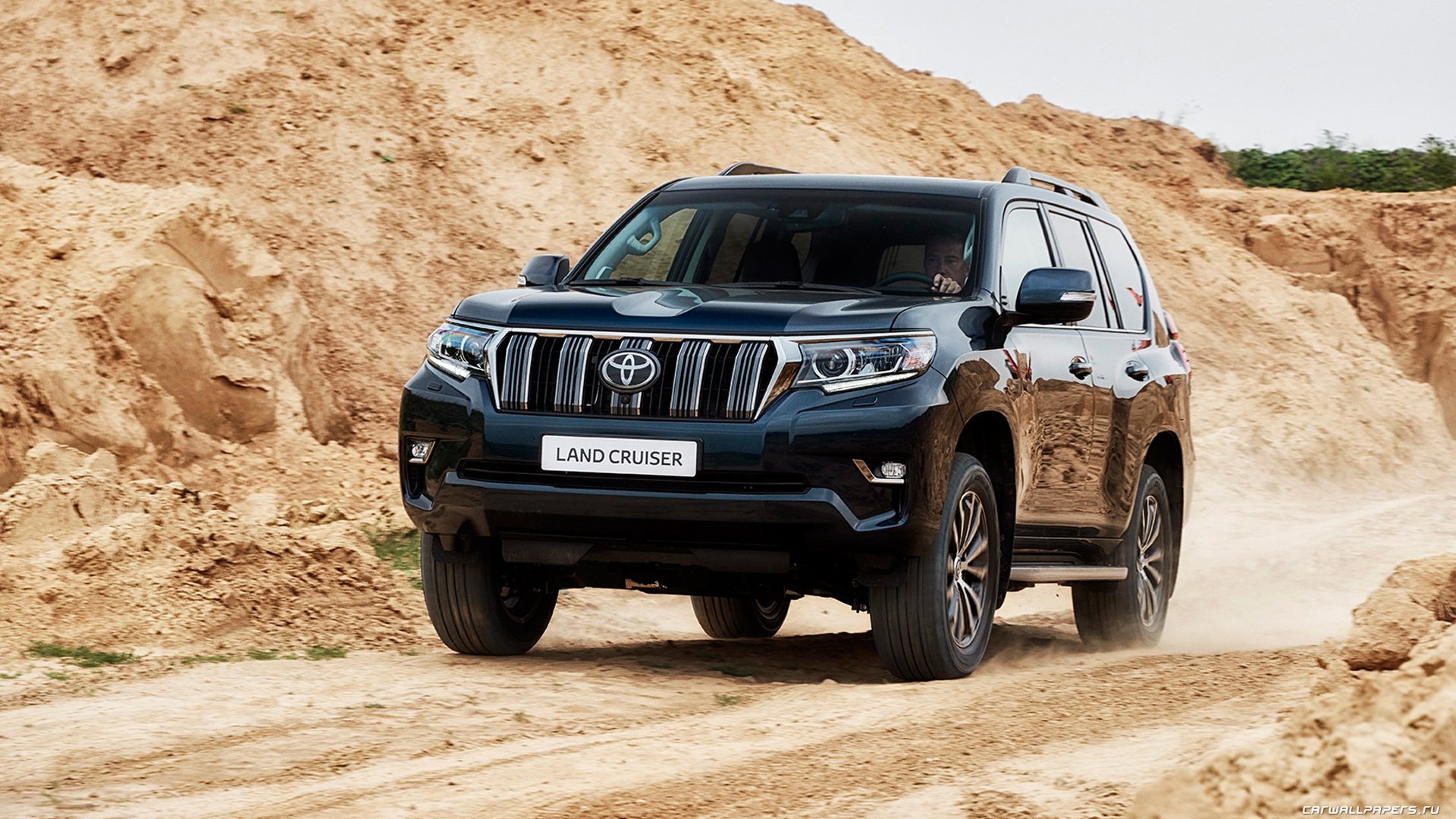 Download Vehicle Toyota Land Cruiser Prado HD Wallpaper