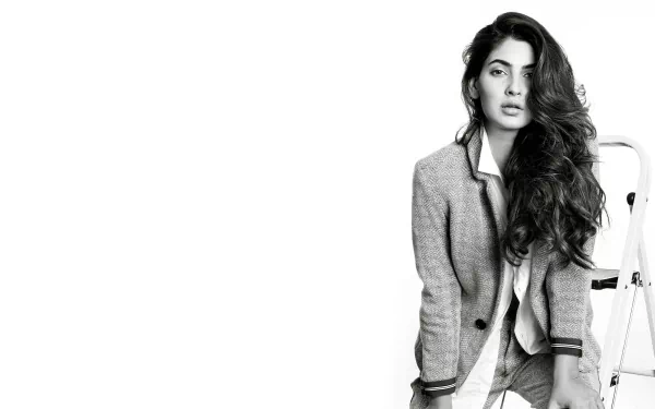 long hair Black & White Indian actress Celebrity Karishma Sharma HD Desktop Wallpaper | Background Image