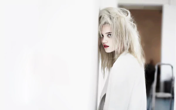 lipstick American blonde singer music Sky Ferreira HD Desktop Wallpaper | Background Image